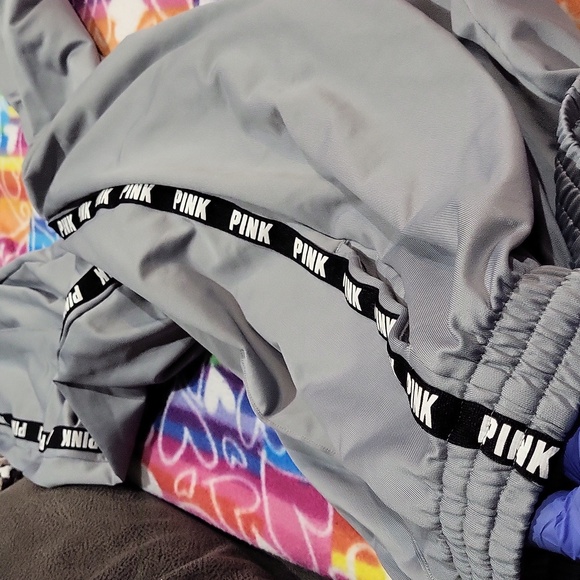 Victoria's Secret PINK Active Pants - Picture 11 of 11